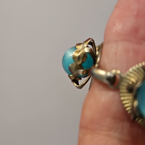 Teal, blue Moonglow Thermoset stones set gold tone link bracelet VINTAGE - Picture 5 of 7